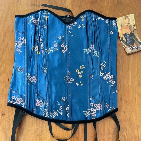 NWT: Blue Brocade Rear Lace Up Corset w/ Match Thong & Garter Belts - Picture 7 of 9